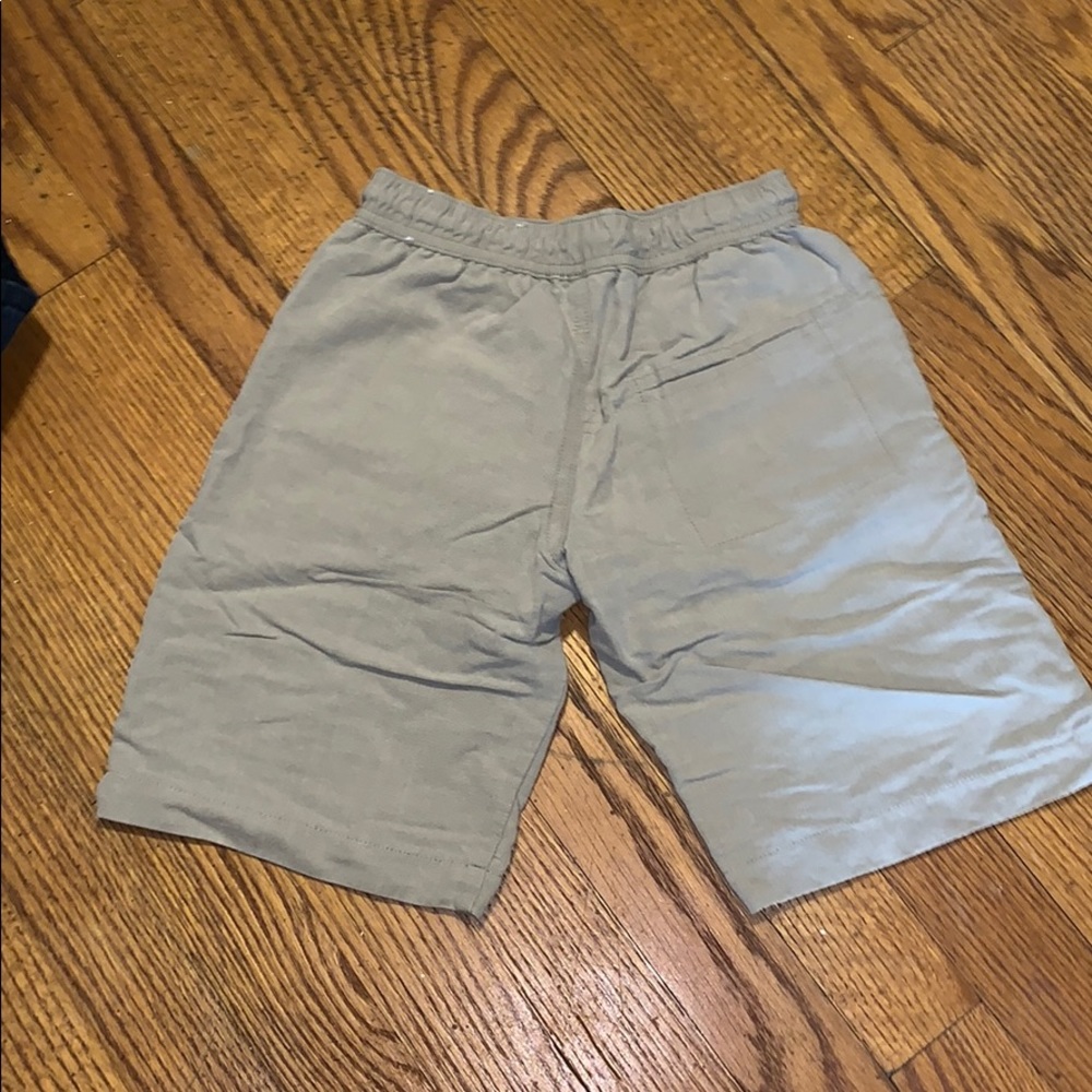 Perry Ellis Shorts - Picture 2 of 2